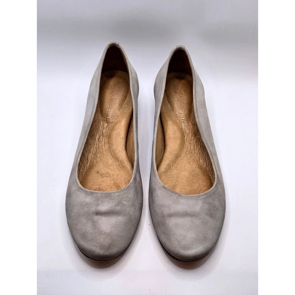 Antonio Melani VINTAL Suede Flats Women Size 7.5‎ M Light Gray Slip On